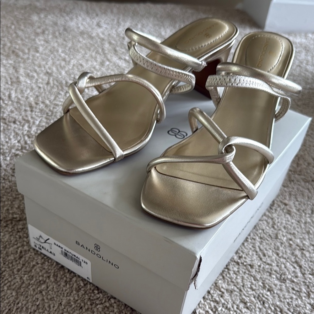 Bandolino Gold Heels Elegant Strappy Design